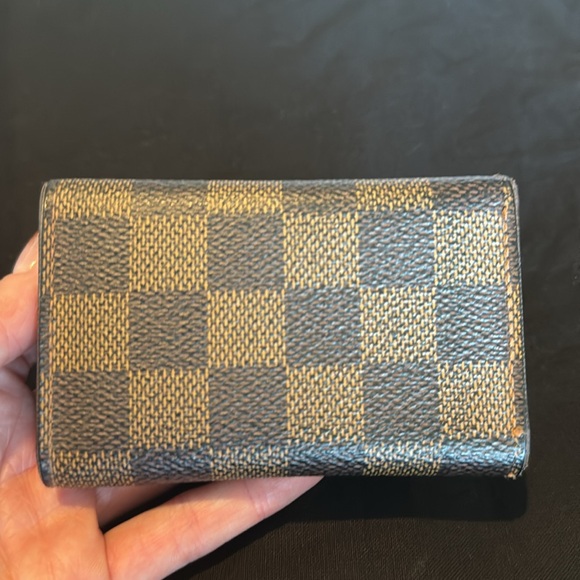 Authentic Louis Vuitton key holder - Picture 2 of 6